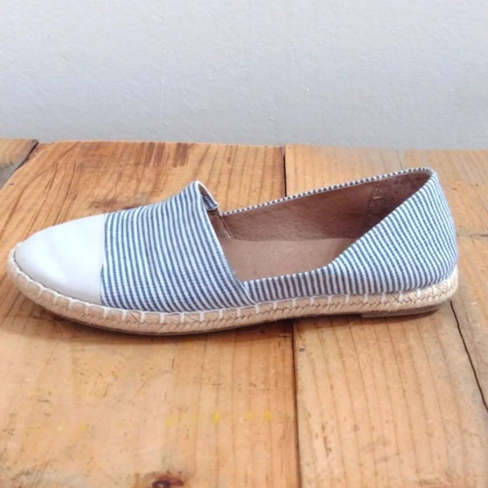 Adam Tucker by Me Too Blue Striped Leather Espadrille Flats Size 8.5